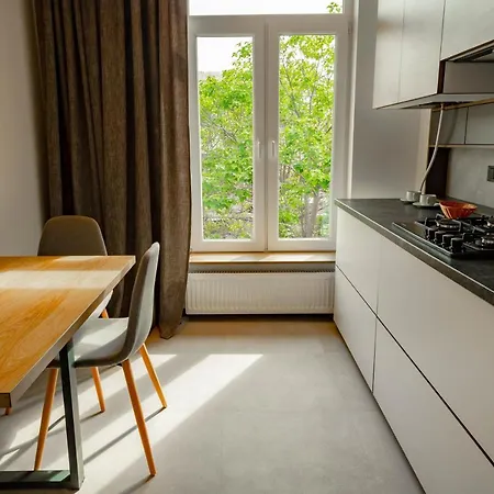 Duke Apartment