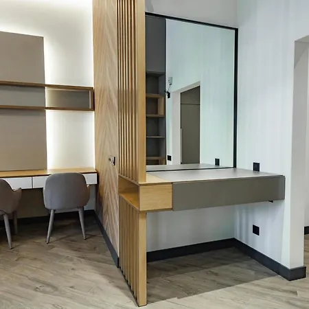 Duke Apartment *
