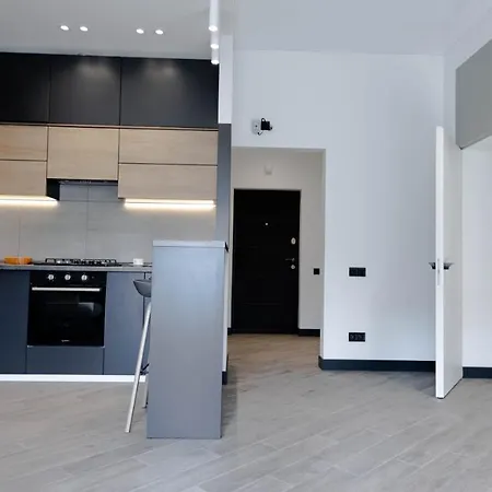 Duke Apartment *